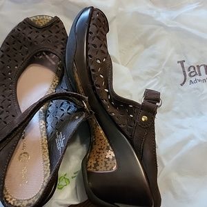 JAMBU brown peeptoe wedge sandal size 7